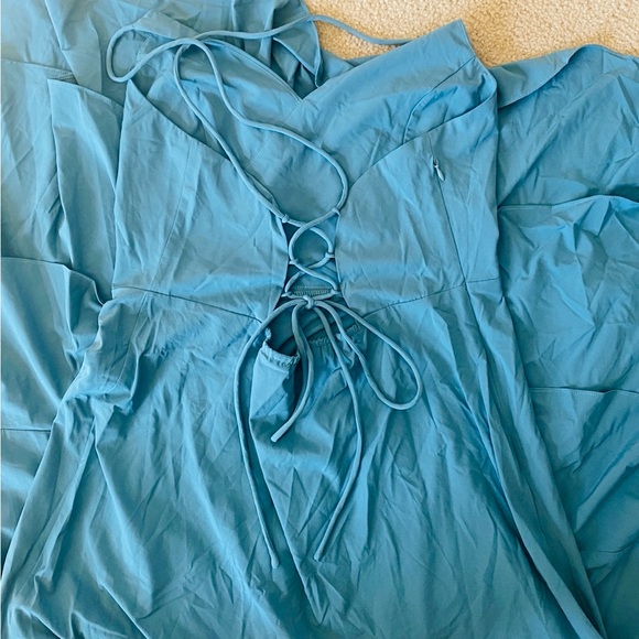 LARGE. HALARA BREEZEFUL LACE UP BACK RUFFLE HEM MAXI DRESS - Picture 9 of 10